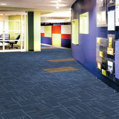Washable 50x50cm PP Conference Room Commercial Carpet Tile with Pile Weight 520g/sqm