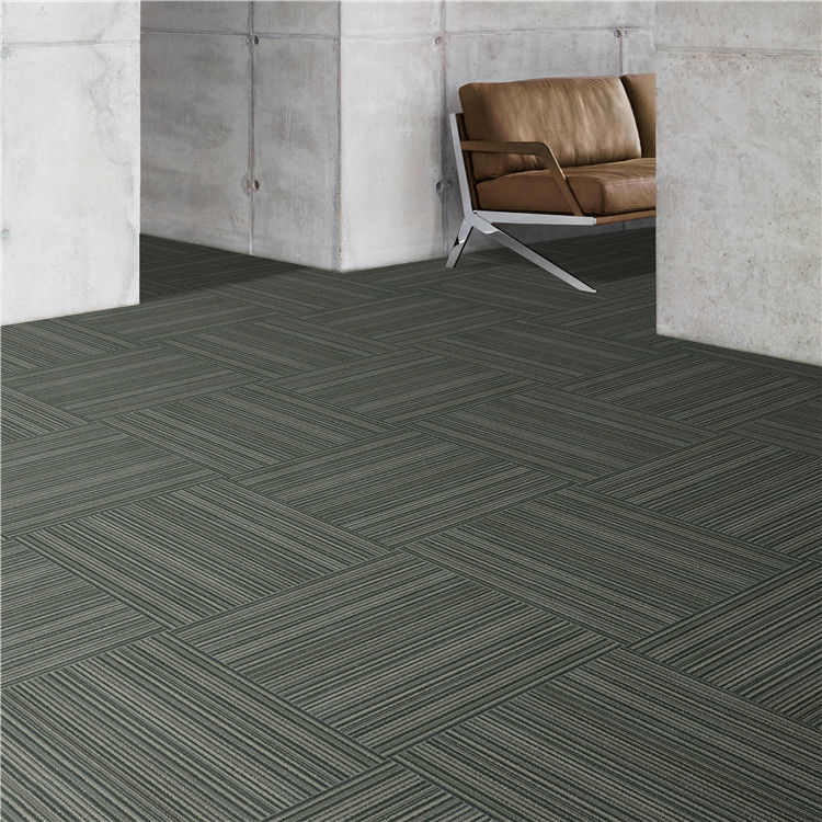 50x50cm PP Loop Pile Carpet Tile for Office Hotel Home Bedroom Floors in Stripe Pattern